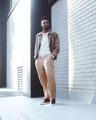 Какие брюки чинос носить с табачными брогами