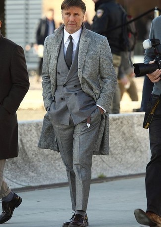 Какие длинные пальто носить с табачными брогами