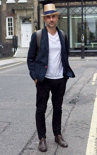 С чем носить табачный рюкзак из плотной ткани мужчине