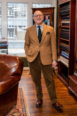 С чем носить табачный шерстяной пиджак в клетку мужчине