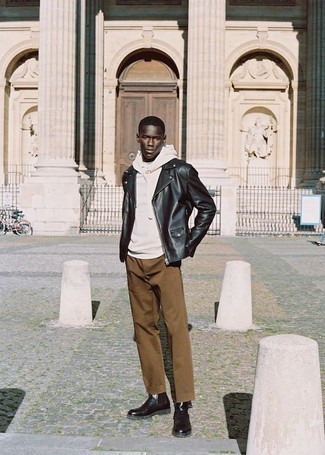 Какие косухи носить с табачными брюками чинос