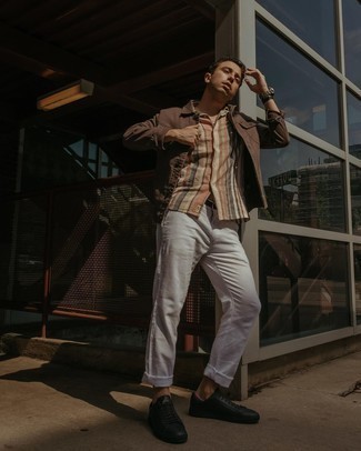 С чем носить табачную джинсовую куртку мужчине