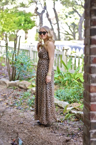 С чем носить табачное платье