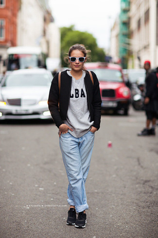 С чем носить табачный кожаный рюкзак женщине