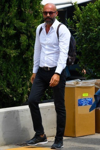 С чем носить табачный кожаный рюкзак мужчине