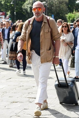 С чем носить табачный кожаный рюкзак мужчине