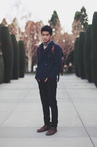 С чем носить табачный кожаный рюкзак мужчине