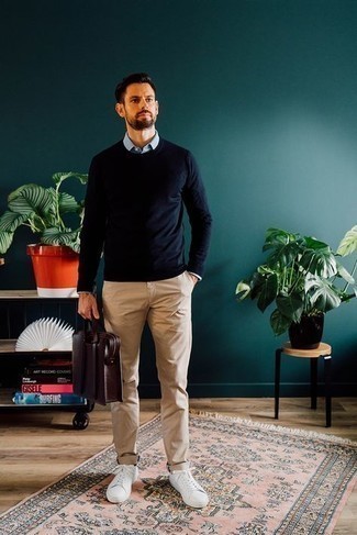 С чем носить табачный кожаный портфель