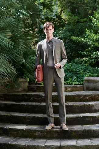 С чем носить табачный кожаный портфель