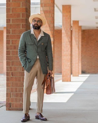 С чем носить табачный кожаный портфель