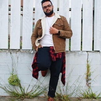 С чем носить табачные кожаные повседневные ботинки мужчине