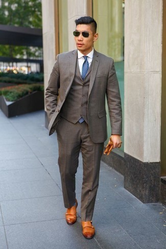 С чем носить табачные кожаные перчатки мужчине