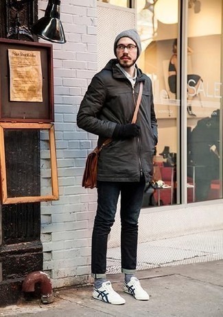 С чем носить табачную кожаную сумку почтальона