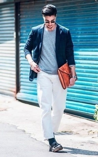 С чем носить табачный кожаный мужской клатч мужчине