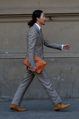 С чем носить табачный кожаный мужской клатч мужчине