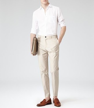 С чем носить табачный кожаный мужской клатч мужчине