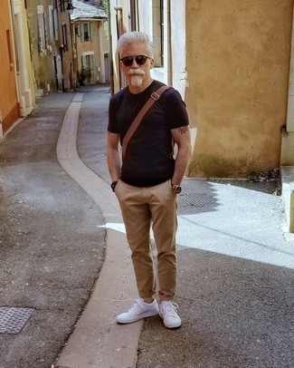 С чем носить табачную сумку почтальона