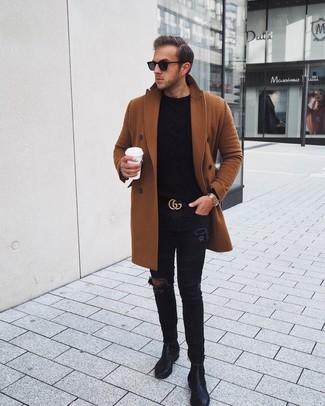 Какие вязаные свитера носить с табачным длинным пальто