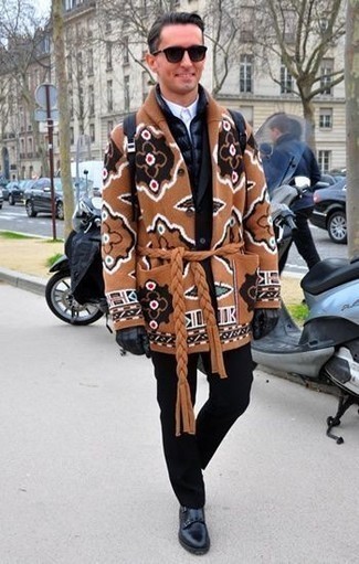 С чем носить табачное длинное пальто