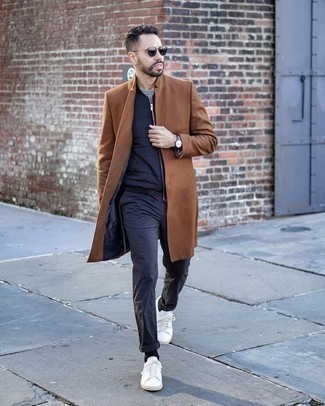 С чем носить табачное длинное пальто