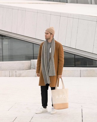 С чем носить табачное длинное пальто