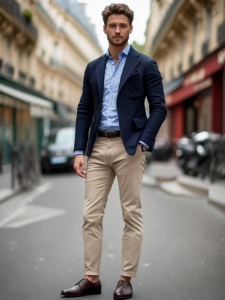 С чем носить табачный нагрудный платок