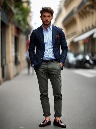 С чем носить табачный нагрудный платок