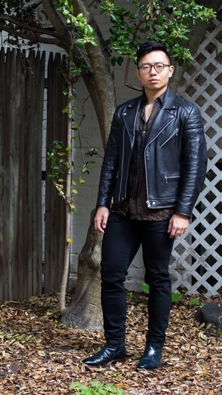 С чем носить табачную рубашку с принтом мужчине