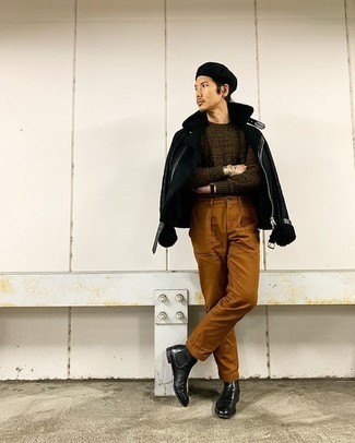 С чем носить табачный свитер с принтом мужчине