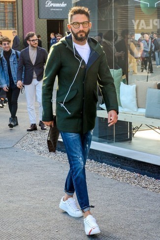 С чем носить табачный мужской клатч с принтом мужчине