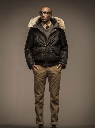 С чем носить табачную куртку-пуховик мужчине
