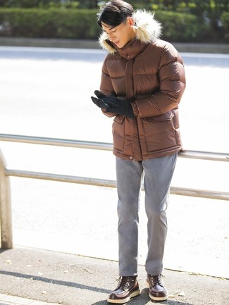 С чем носить табачную куртку-пуховик мужчине