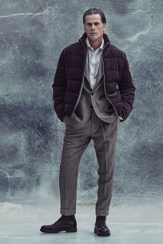 С чем носить табачную куртку-пуховик мужчине