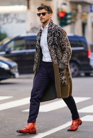 С чем носить табачный кардиган с отложным воротником мужчине