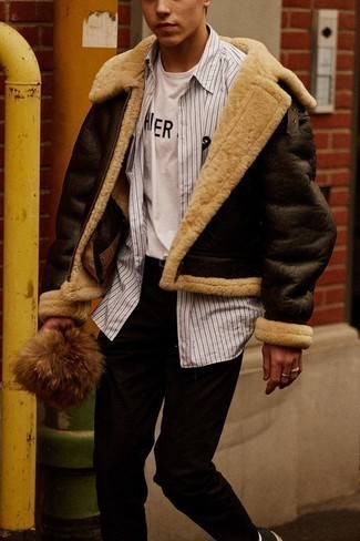 С чем носить табачную короткую дубленку мужчине