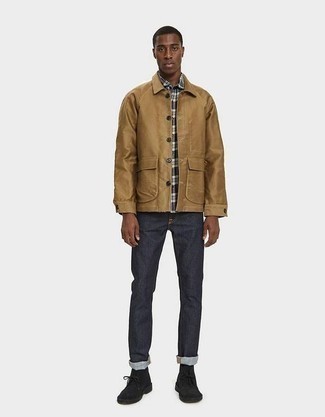 С чем носить табачную куртку-рубашку мужчине