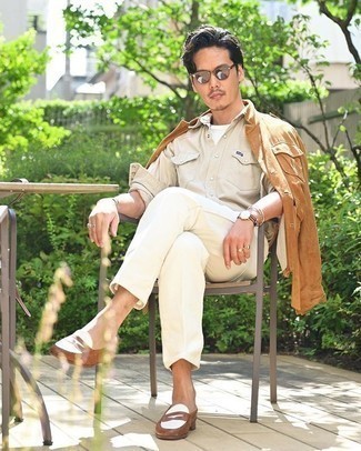 С чем носить табачную куртку-рубашку мужчине