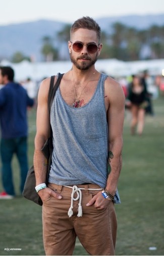 С чем носить табачные шорты мужчине