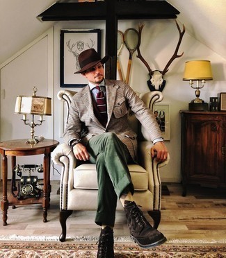 С чем носить табачные замшевые ботинки броги