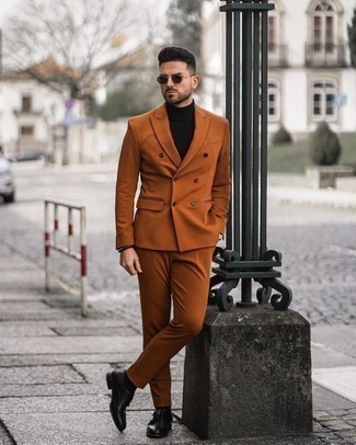 Какие монки с двумя ремешками носить с табачным костюмом