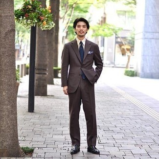 Какие монки носить с табачным костюмом