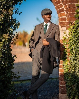 Какие длинные пальто носить с табачным костюмом