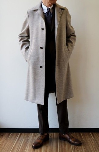 Какие длинные пальто носить с табачным костюмом