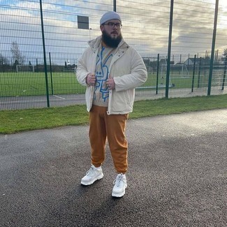 С чем носить табачные спортивные штаны мужчине