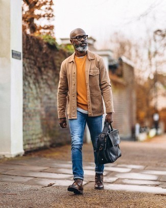 Какие джинсы носить с табачным свитшотем мужчине