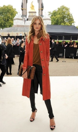 С чем носить табачную майку женщине