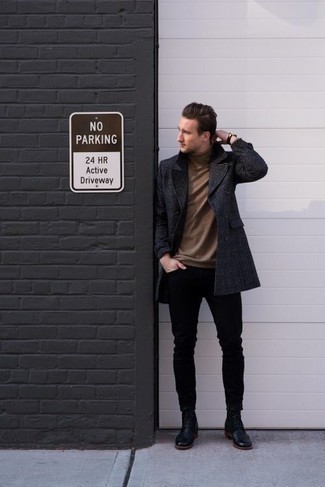 Какие джинсы носить с табачной водолазкой мужчине