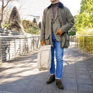 Какие джинсы носить с табачной водолазкой мужчине