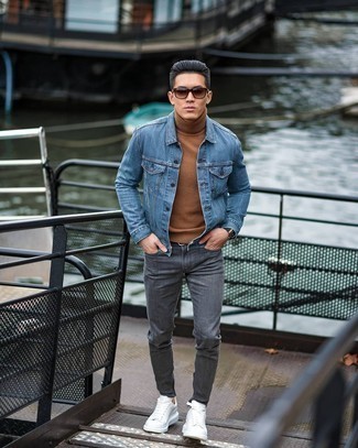 Какие джинсы носить с табачной водолазкой мужчине