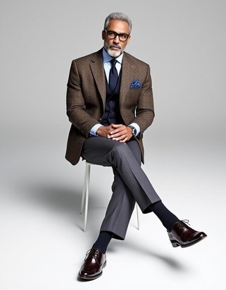 С чем носить табачную шерстяную куртку мужчине